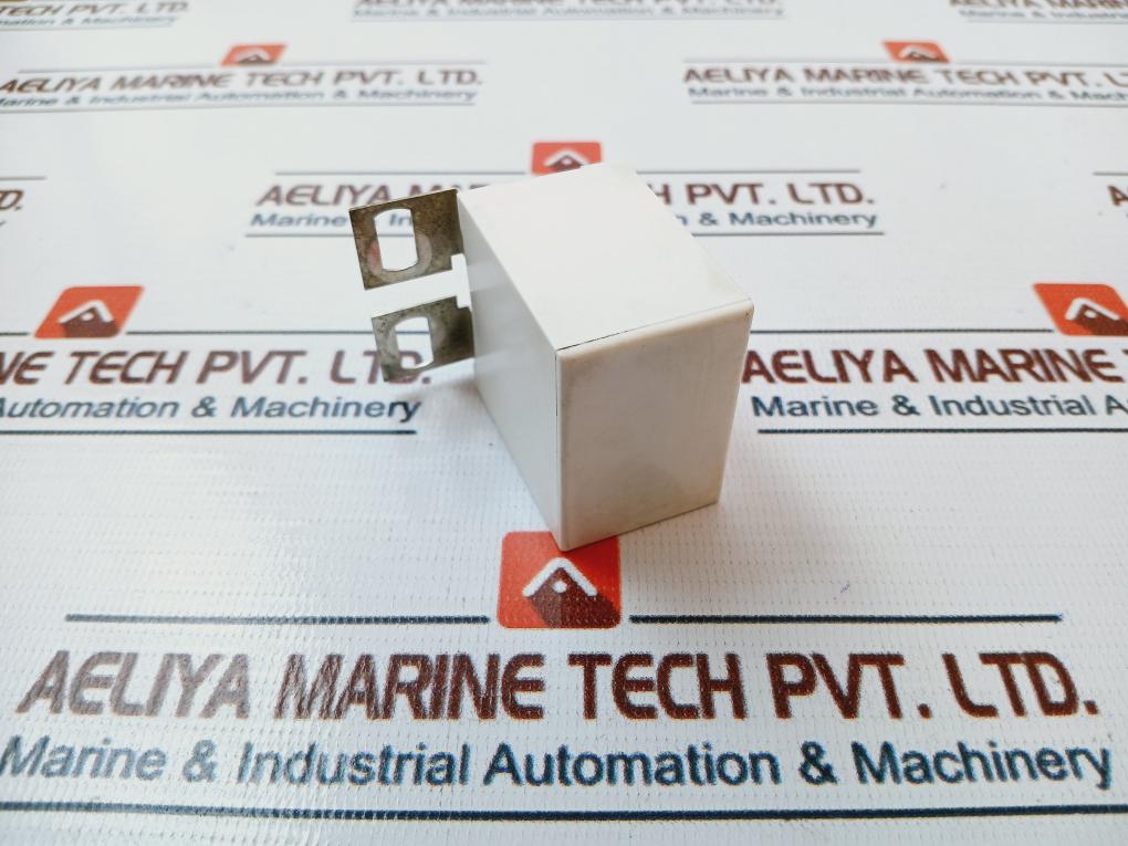 Lot of 7X Arcotronics Capacitor MKP C.4BS