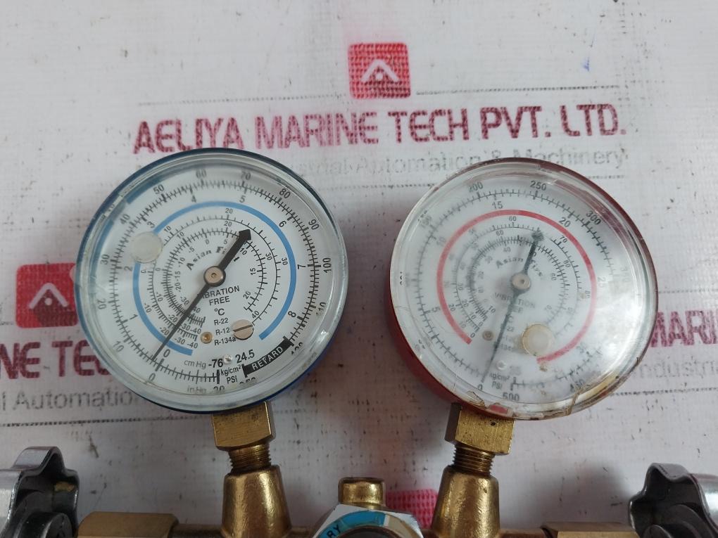 Asian First Ct-a536g Brass Manifold Gauge Set