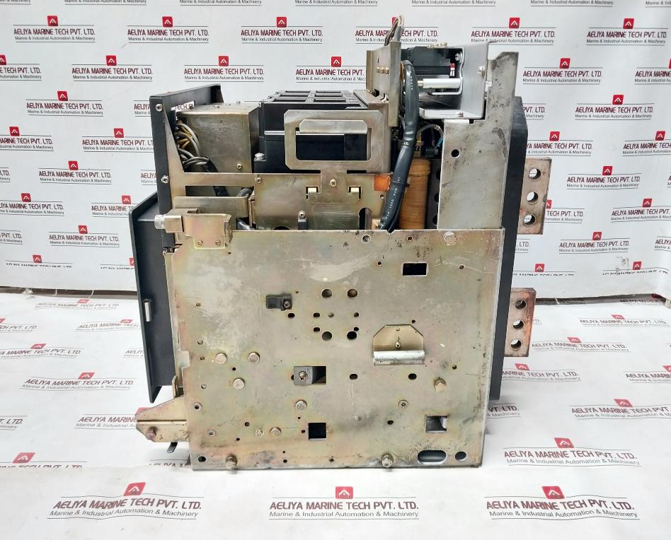 At 25 Terasaki Air Circuit Breaker 50/60Hz 690Vac