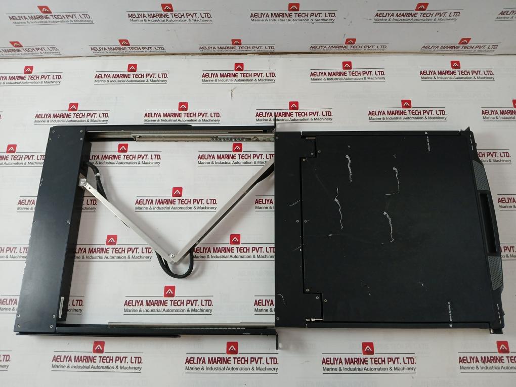 Aten Cl1000M Single Rail Lcd Console 100-240Vac 50/60Hz 1A