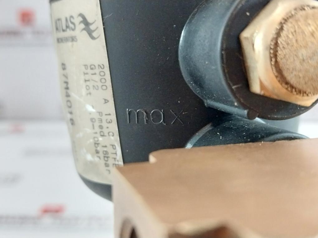 Atlas 2000 A 13,0 Ptfe Rg Pneumatic Angle Seat Valve With 0331 C 3,0 Nbr Ms