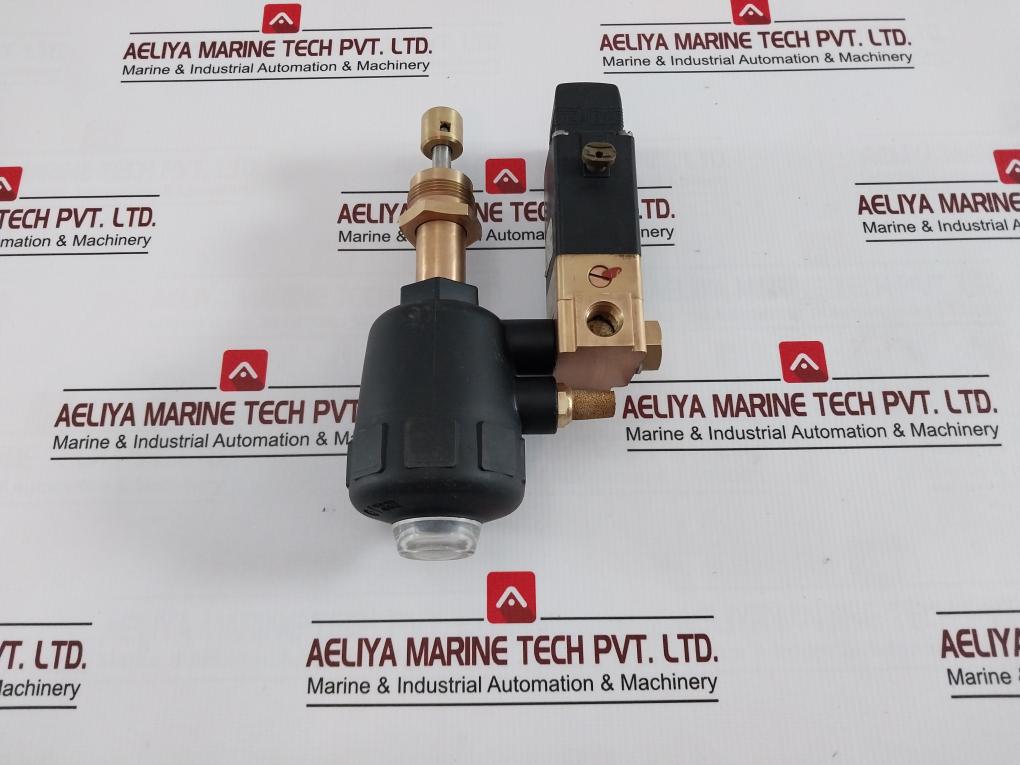 Atlas 2000 A 13,0 Ptfe Rg Pneumatic Angle Seat Valve With 0331 C 3,0 Nbr Ms