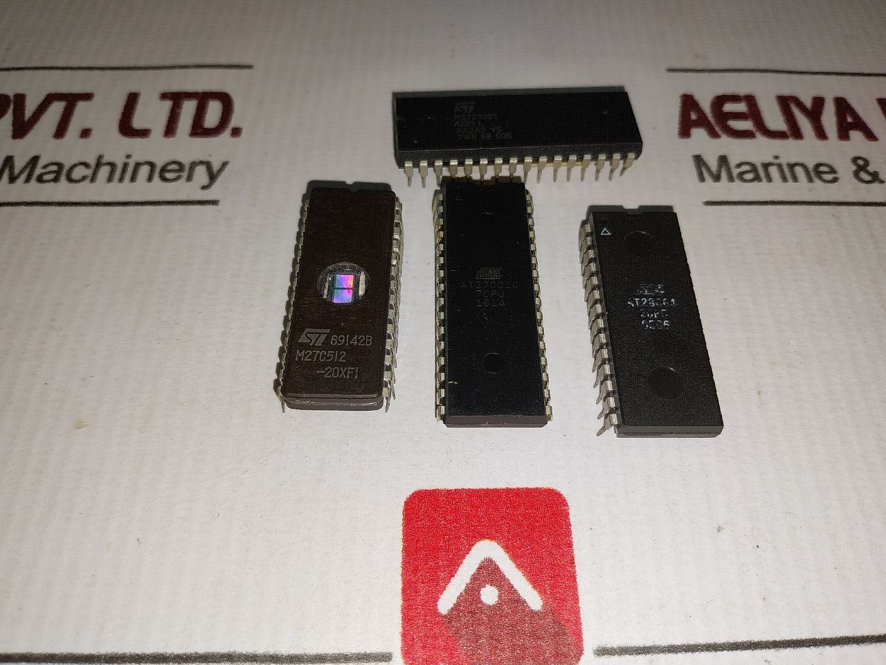 Atmel At28C64 Almo Eprom-eeproms Memory Chips 3.3 Msb M27C512-20Xf1
