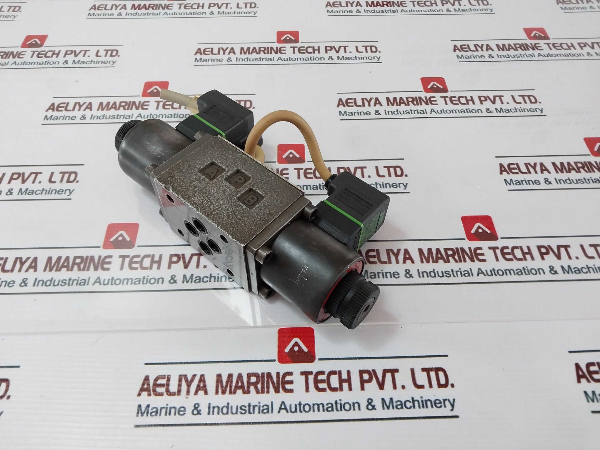 Atos Dhu-0751/2P 21 Hydraulic Valve Assembly With Murr Elektronik Sp-cour-24Dc/10 Coil