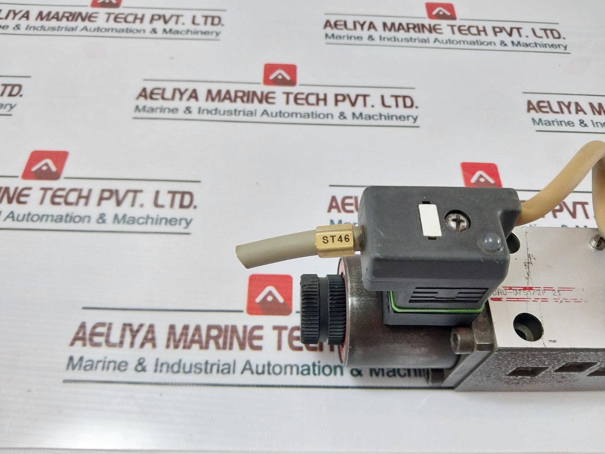 Atos Dhu-0751/2P 21 Hydraulic Valve Assembly With Murr Elektronik Sp-cour-24Dc/10 Coil