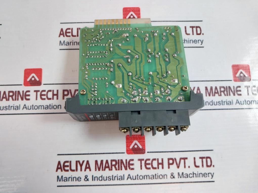 Automation Direct D3-08Tr Relay Output Module