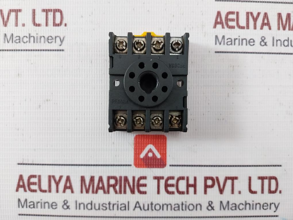 Autonics At8N Multi-function Analog Timer W/ Base 0-5 Sec 250Vac 100-240Vac