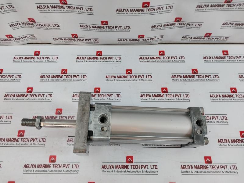 Aventics 3220641900 Pneumatic Cylinder 23W16 0670