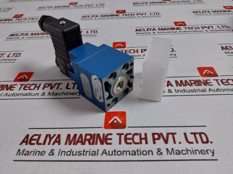 Aventics 3722250220 Pneumatic Directional Valve, 24Vdc, 4.8W, 22W04