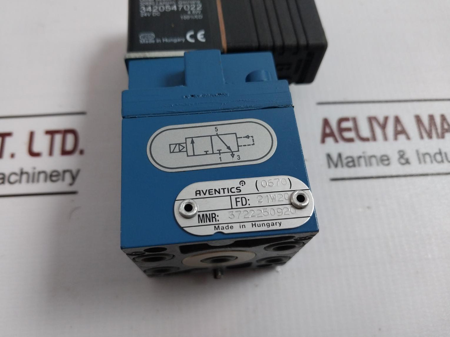 Aventics 3722250920 Pneumatic Solenoid Valve 24Vdc