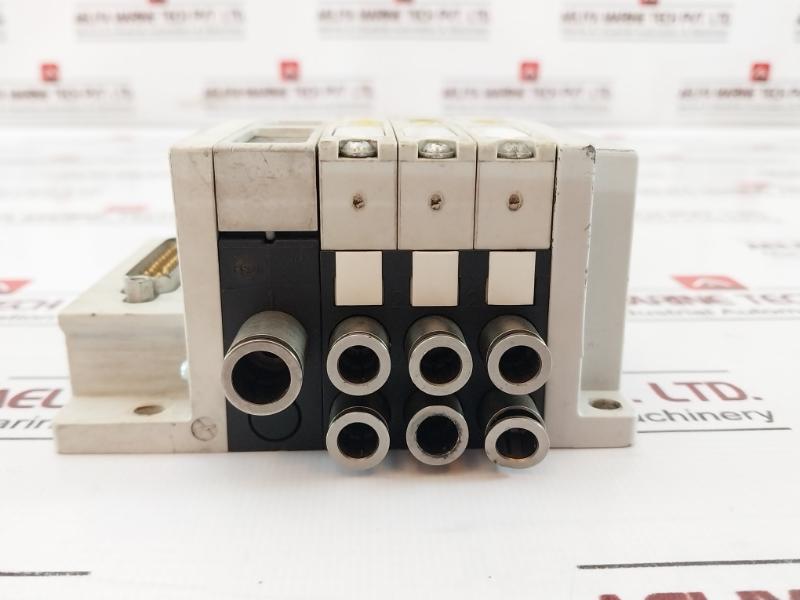 Aventics R480718964 Pneumatic Directional Valve 8 Bar Av03 Ip65 R422102424