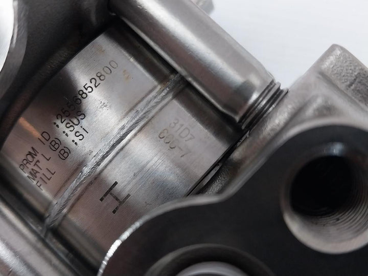 Azbil Advanced Differential Pressure Transmitter At9000 140 Kg/Cm2