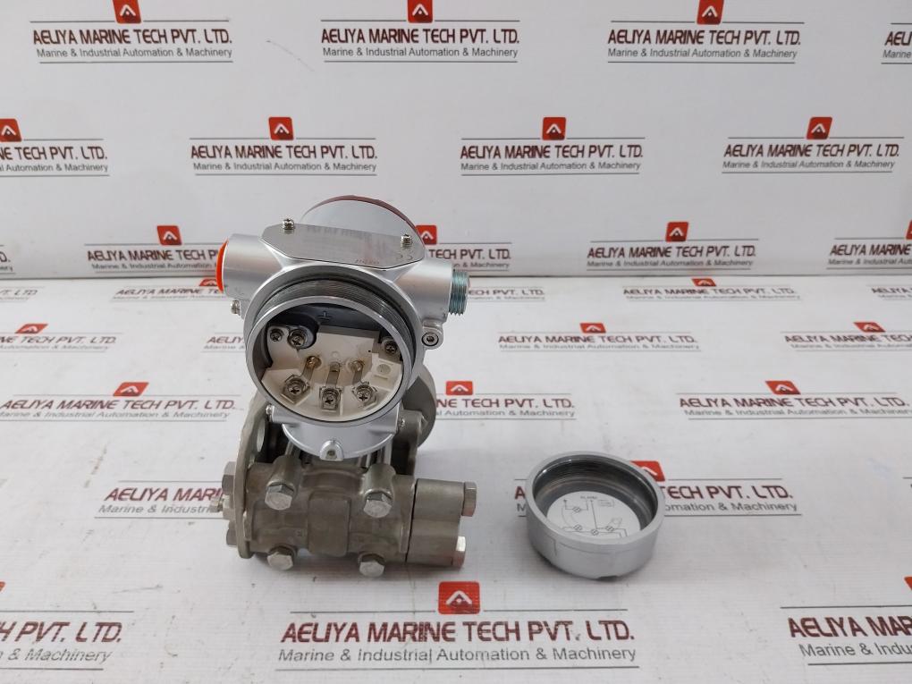 Azbil At9000 Differential Advanced Pressure Transmitter 3.5 Mpa 0 To 6 Bar 0.5Mh