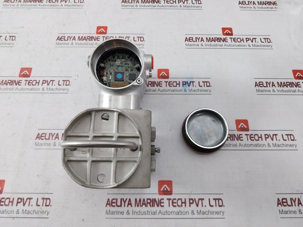 Azbil At9000 Differential Advanced Pressure Transmitter 3.5 Mpa 0 To 6 Bar 0.5Mh