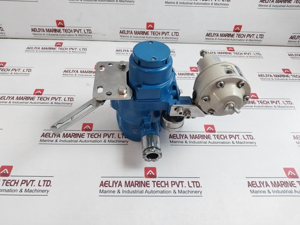Azbil Avp301 Smart Valve Positioner With Air Regulator Kz03-2A 1.4-7.0 Kgf/Cm2