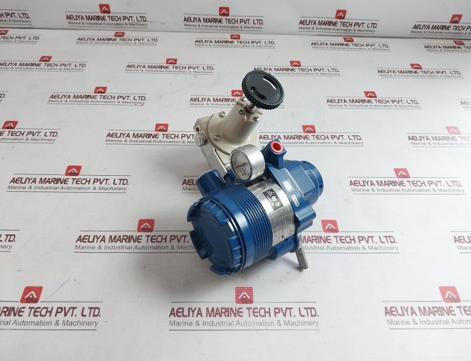 Azbil Avp302 Smart Valve Positioner With Air Regulator Kz03-2A Ip66 12Vdc 970Kpa