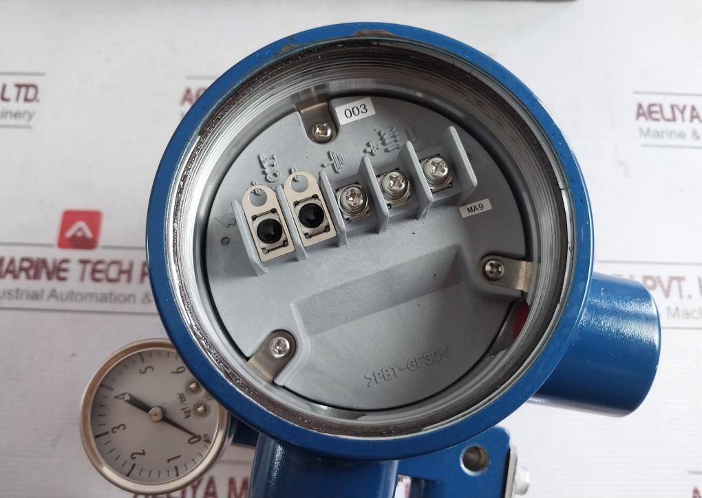 Azbil Avp302 Smart Valve Positioner With Air Regulator Kz03-2A Ip66 12Vdc 970Kpa