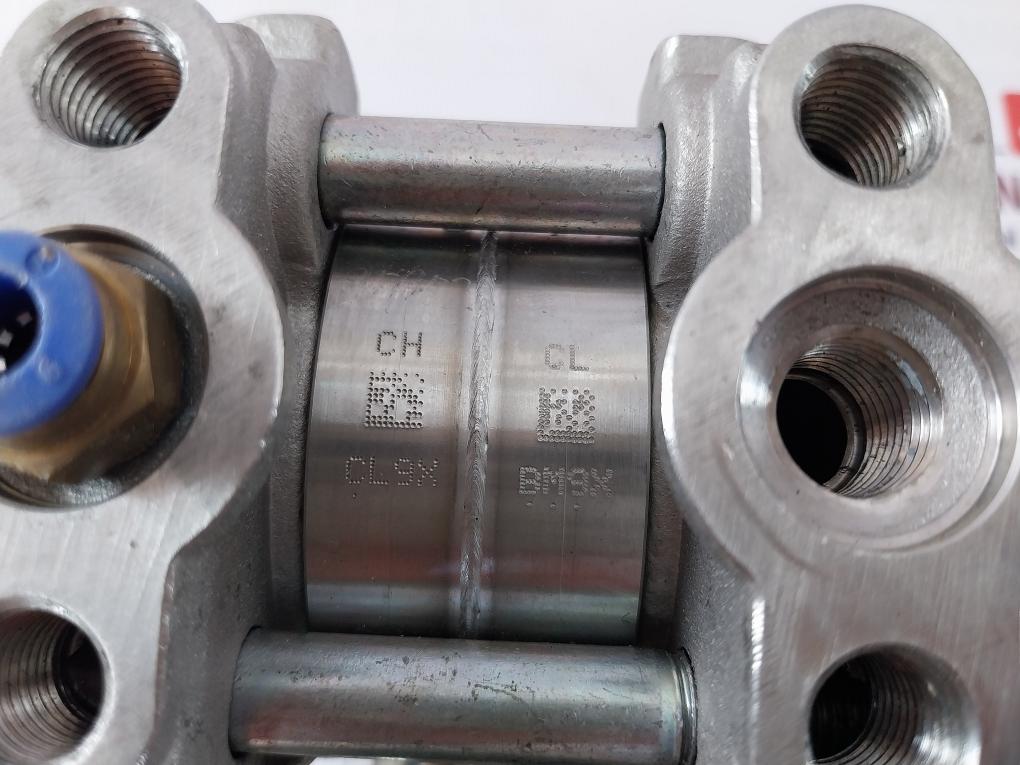 Azbil Dstj3000 Electronic Differential Pressure Transmitter 14 Mpa 4-20Madc D920