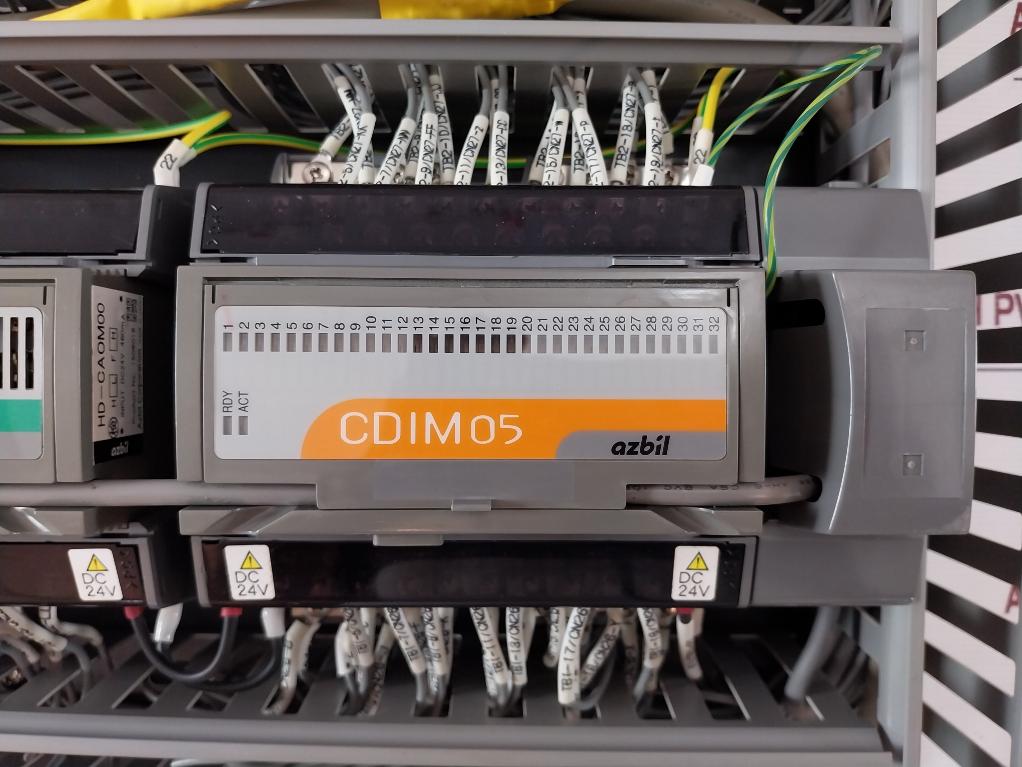 Azbil Hd-cdim05 Digital Input Module Hd-caom00 Hd-cxad21 Dc24V 90Ma Rev.E