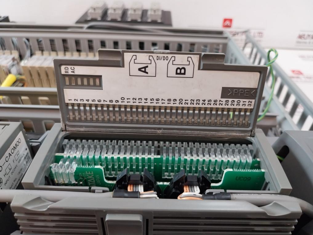 Azbil Hd-cdim05 Digital Input Module Hd-caom00 Hd-cxad21 Dc24V 90Ma Rev.E