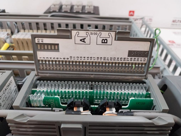 Azbil Hd-cdim05 Digital Input Module Hd-caom00 Hd-cxad21 Dc24V 90Ma Rev.E