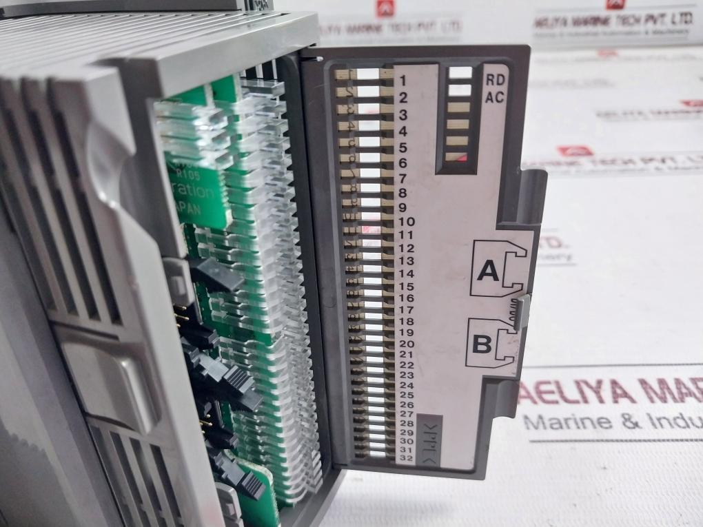 Azbil Hd-cdom00 Distributed I/O Module Dc24V 70Ma E1