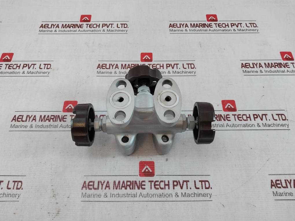 Azbil Kdp22Y-1122A1-67 Pressure Transmitter 558-279 With Valve&Spare 0A0-000-02C