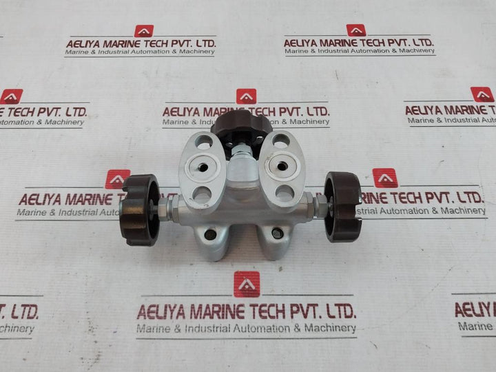 Azbil Kdp22Y-1122A1-67 Pressure Transmitter 558-279 With Valve&Spare 0A0-000-02C