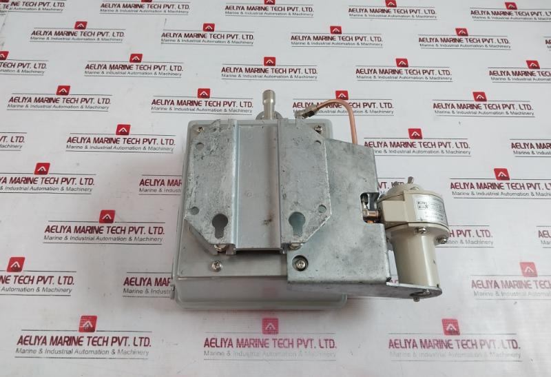 Azbil Kgpa12-03821A1T-7G Pressure Indicating Controller Kz03-1A 1.4 Kgf/Cm2