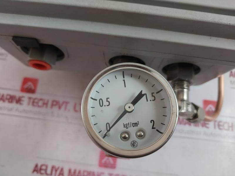 Azbil Kgpa12-03821A1T-7G Pressure Indicating Controller Kz03-1A 1.4 Kgf/Cm2