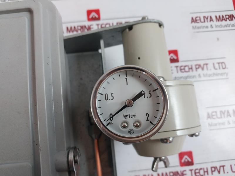 Azbil Kgpa12-03821A1T-7G Pressure Indicating Controller Kz03-1A 1.4 Kgf/Cm2