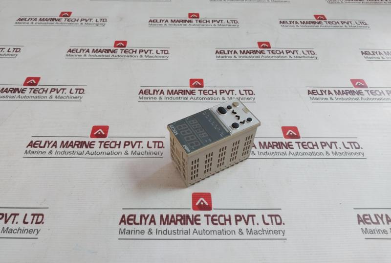 Azbil Sdc25 C25Tc0Ua1000 Single Loop Controller Ac100-240V 50/60Hz 12Va 0-20Ma