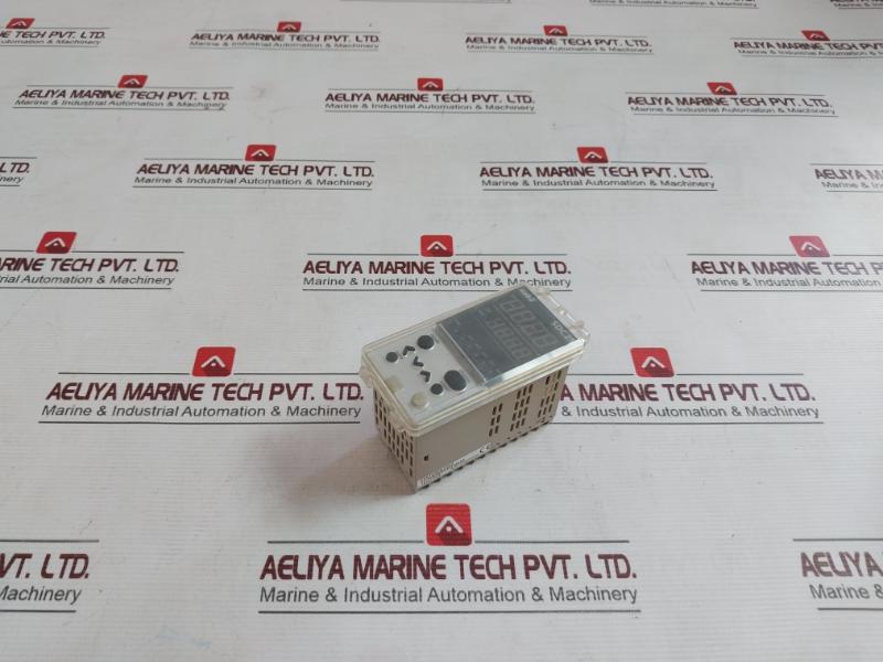Azbil Sdc25 C25Tc0Ua1000 Single Loop Controller Ac 100-240V 50/60Hz 160411009