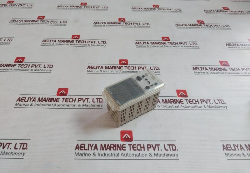 Azbil Sdc25 C25Tc0Ua1000 Single Loop Controller Ac 100-240V 50/60Hz 160411009