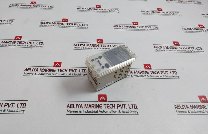 Azbil Sdc25 Single Loop Controller Ac100-240V 50/60Hz 12Va Max