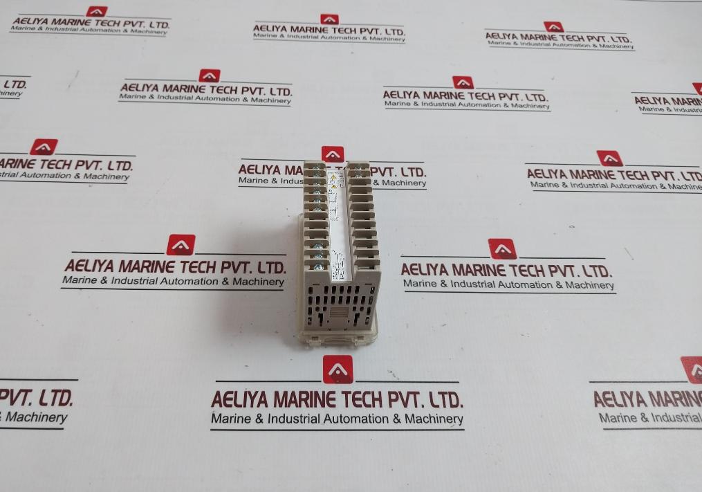 Azbil Sdc25 Single Loop Controller Ac100-240V 50/60Hz 12Va Max