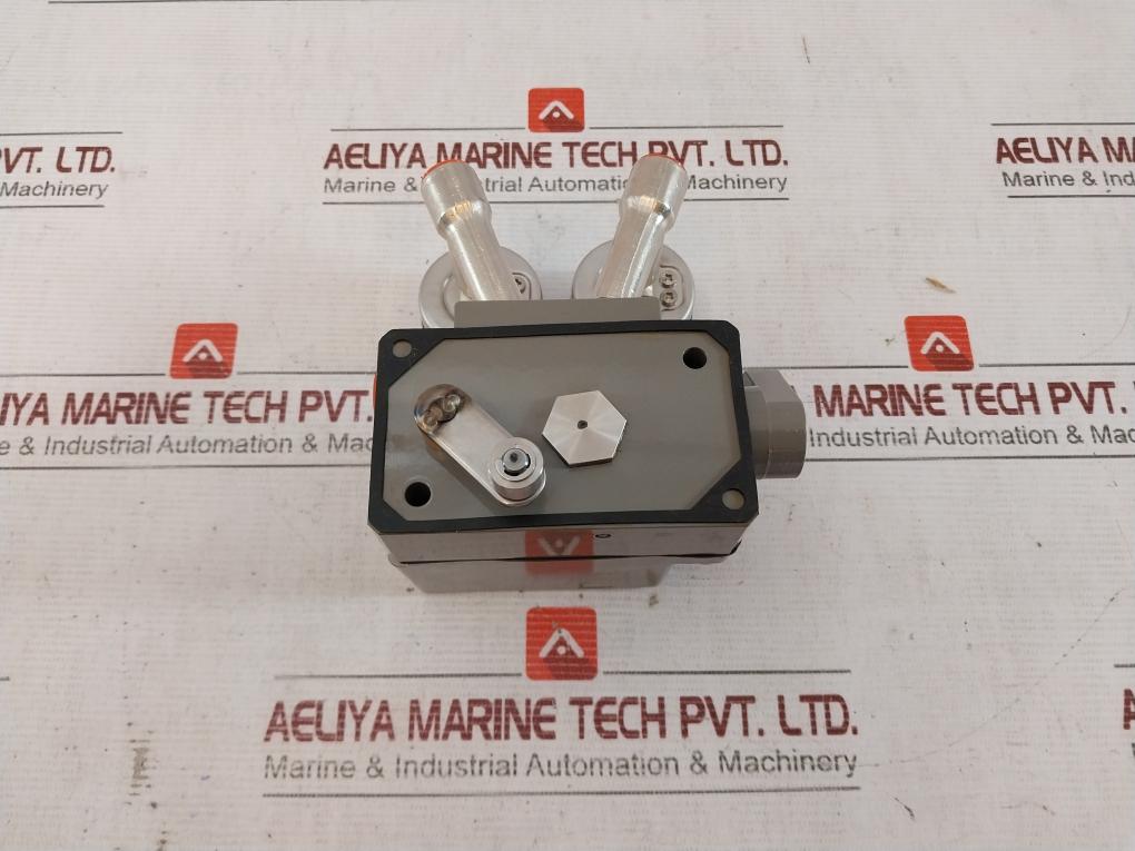 Azbil Vpr03 Pneumatic Valve Positioner 82510250-14200 0 To 6Kgf/Cm2