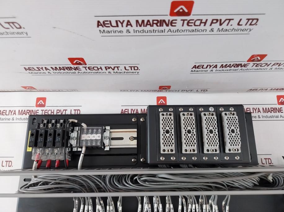 Azbil Hd-cdim05 Digital Input Module Hd-caom00 Hd-cxad21 Dc24V 90Ma Rev.E