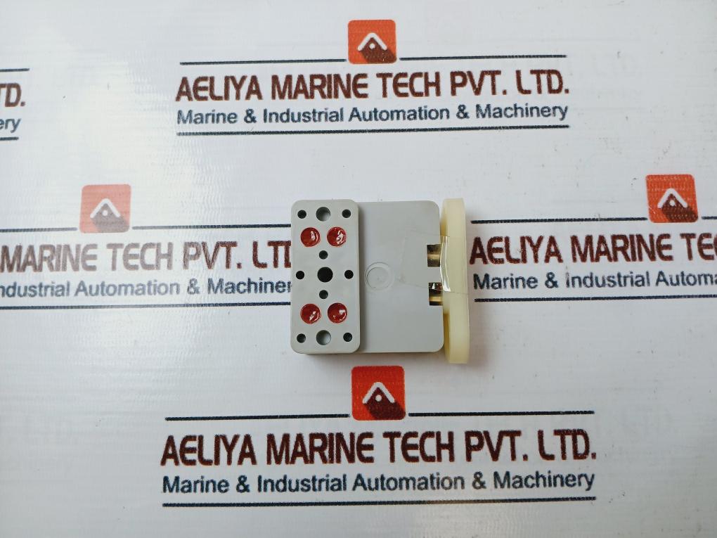 B23 Cabin Door Contact Switch