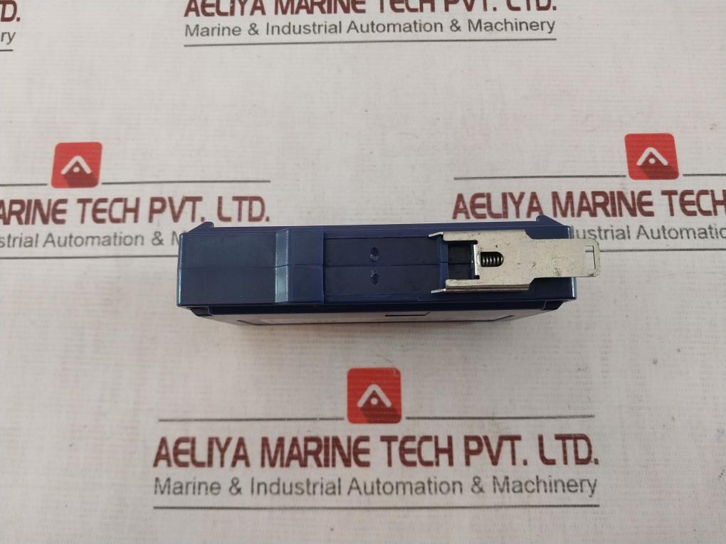 B&B Eir205 Unmanaged Industrial Ethernet Switch 10-48Vdc At 5.8W Max E222870