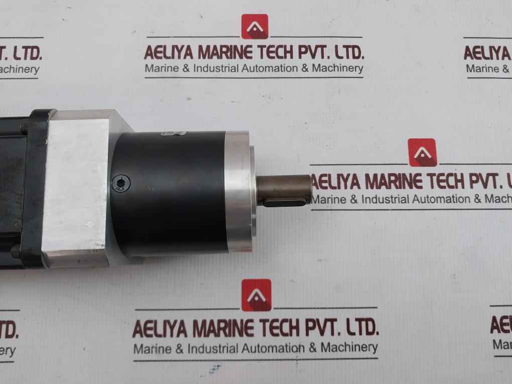 B&R 8Lsa35.Db030S200-3 Synchronous Motor With Planetary Gearbox 8Gp30-080--025S