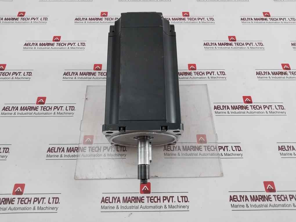 B&R 8Lsa57.Db030S100-3 Synchronous Motor Rev C8 Ip64 E360421 400V