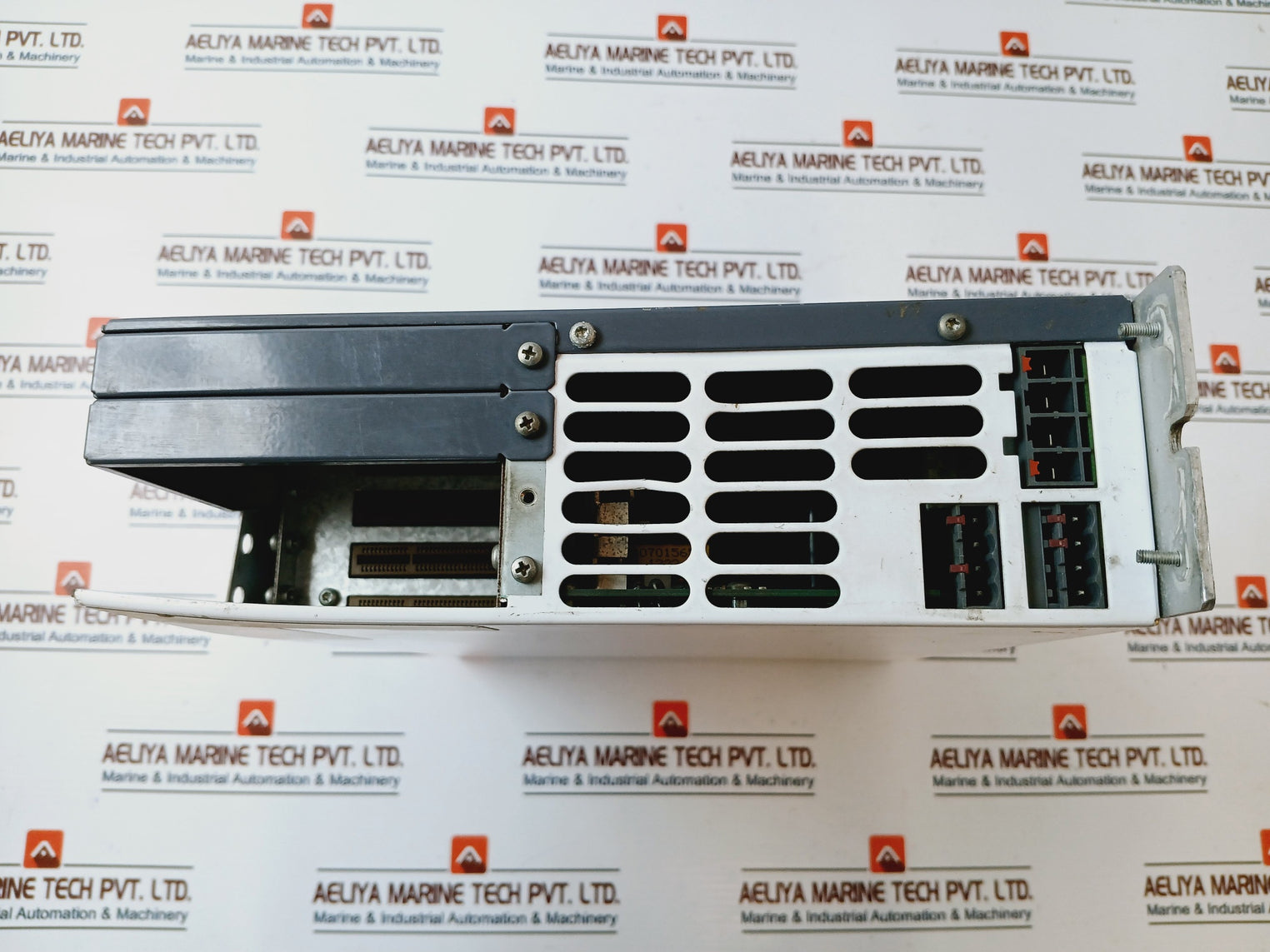 B&R 8V1045.001-2 Acopos 1045 Servo Drive 3X400-480Vac, 5Kva, 50/60Hz