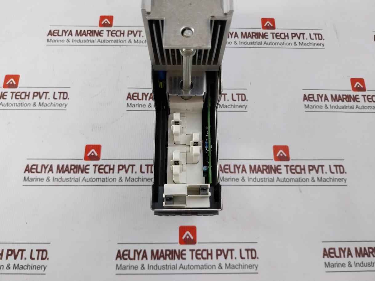 B&R 8Bvi0110Hws0.000-1 Acopos Multi Inverter Module 3X0-480Vac E225616