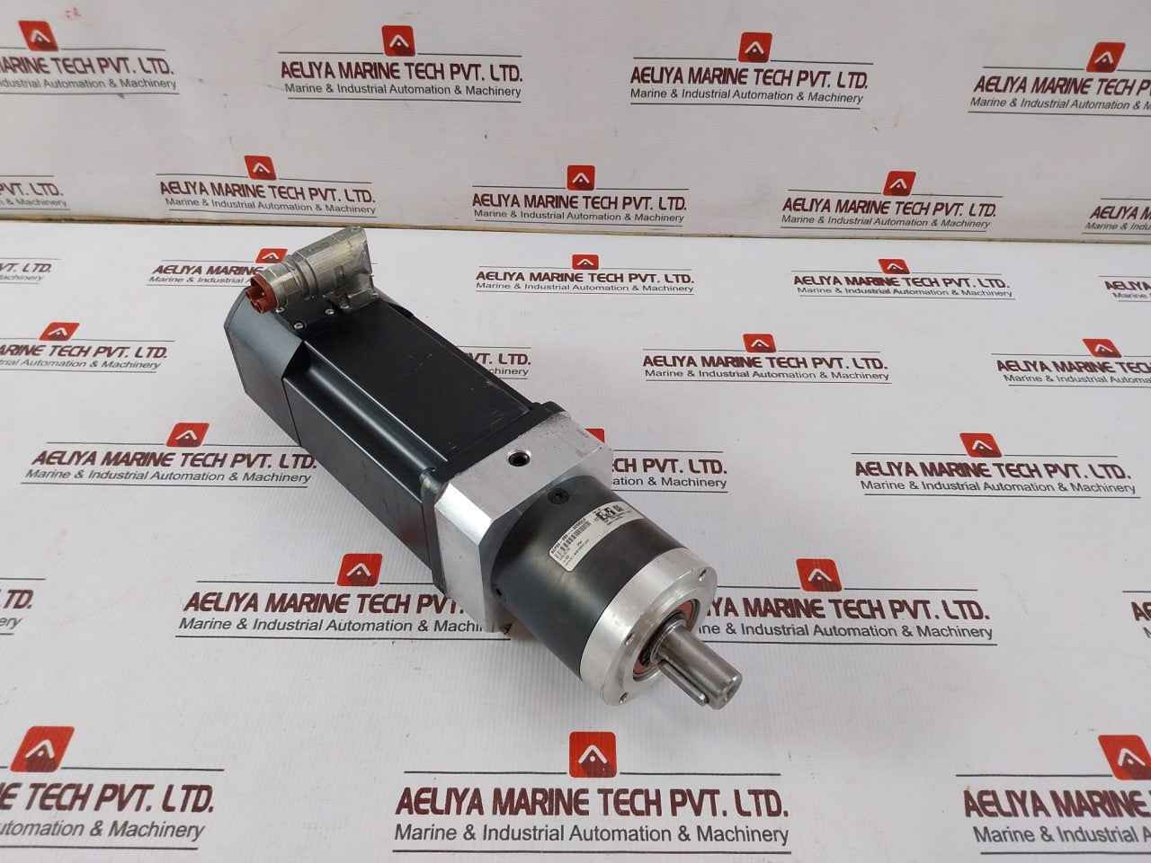 B&R 8Lsa35.Db030S200-3 Synchronous Servo Motor W/ Gearbox Ip64 E360421 Rev.A0