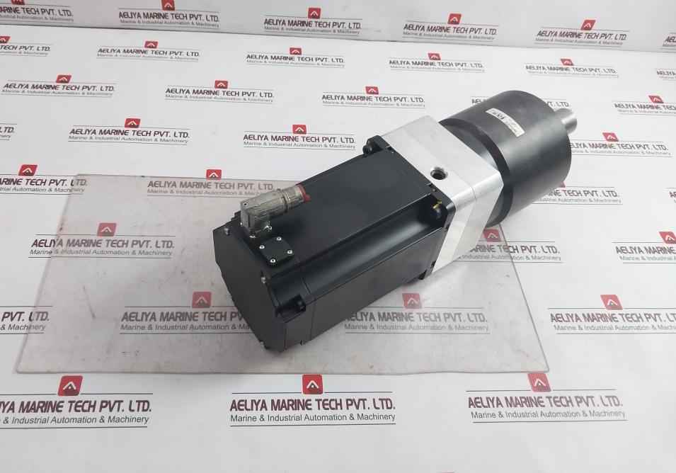 B&r 8lsa55.db030s200-3 Synchronous Motor Rev C8 Ip64 E235396