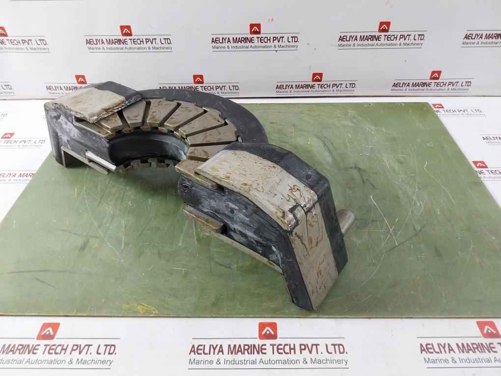 Baker Hughes 3147564 Packer Assembly 3.5-5.875 18-15M Rbop Rev B Duro 80A