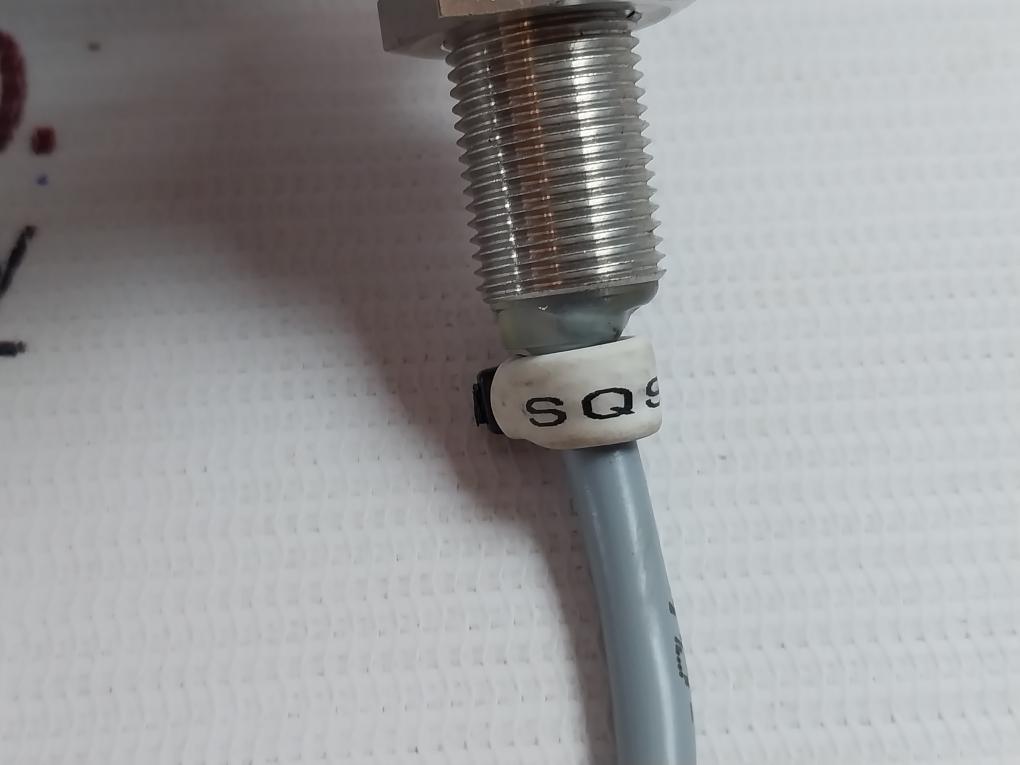 Balluff Bes0045 Inductive Proximity Switch Sensor E242293 80C 300V Vw-1