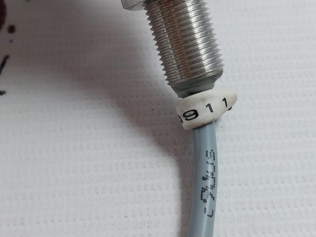 Balluff Bes0045 Inductive Proximity Switch Sensor E242293 80C 300V Vw-1