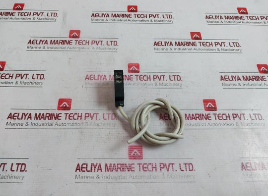 Balluff Bls 15K-r-g5 Photoelectric Sensor 10-30V Dc 5M 0501